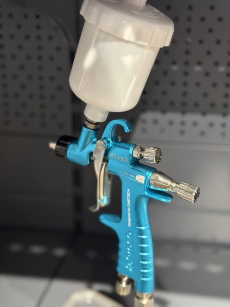 ручной пневматический миникраскораспылитель onetech nt-400g, бачок 150 мл, голова 12g, сопло 1,2 мм