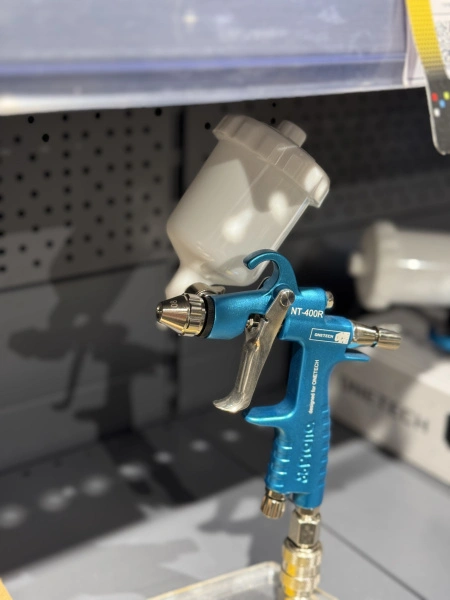 ручной пневматический мини-краскораспылитель onetech nt-400r, бачок 150мл, голова 06r, сопло 0,6мм