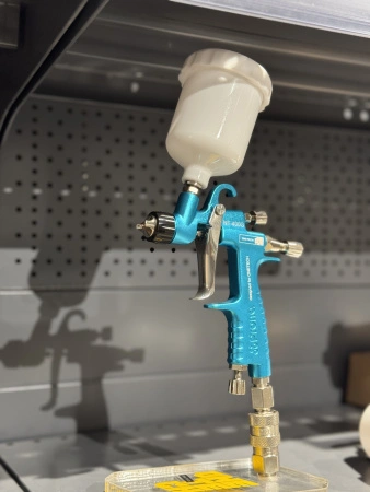 ручной пневматический миникраскораспылитель onetech nt-400g, бачок 150 мл, голова 08g, сопло 0,8 мм