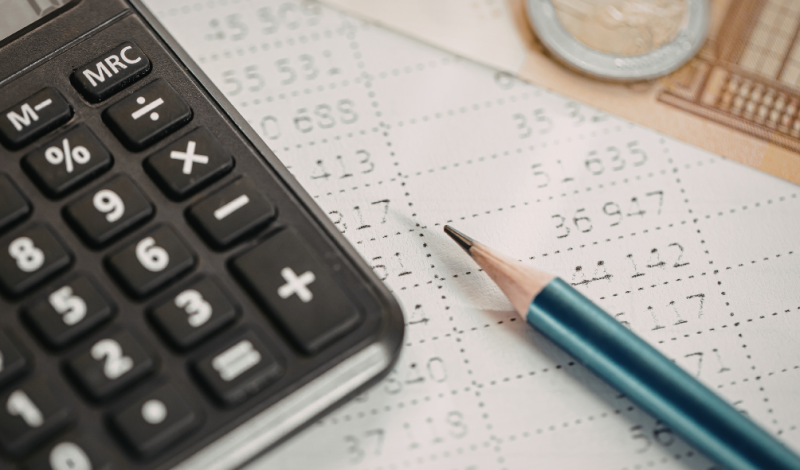 расход лака на 1м² по дереву