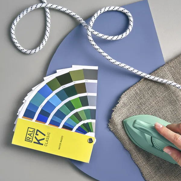 каталог цветов ral classic k7 water-based в юбилейном дизайне