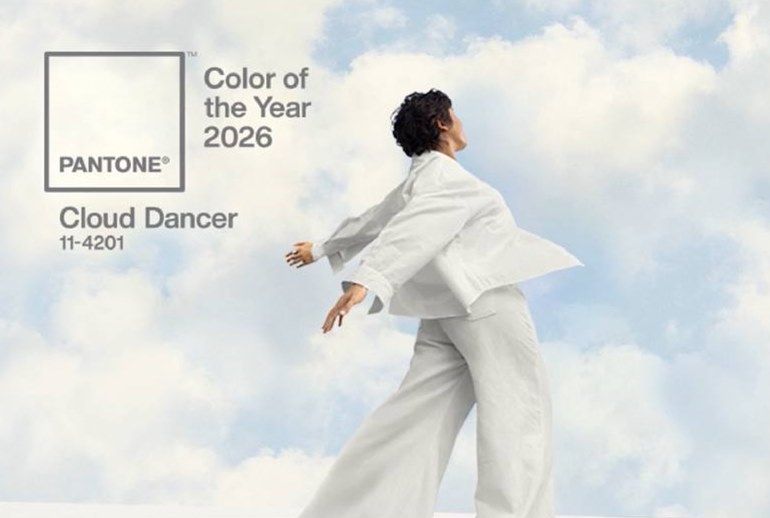 цвет года 2026 по версии pantone cloud dancer (танцующее облако)