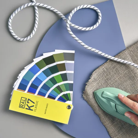 каталог цветов ral classic k7 water-based в юбилейном дизайне