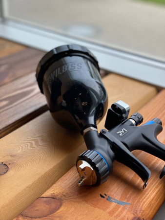 краскопульт малярный devilbiss dv1-c-bar-13-b+ 1,3 дюза с бачком и манометром для базы